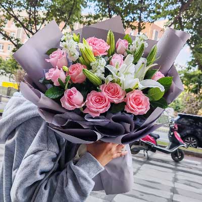 辽阳11朵戴安娜粉玫瑰百合，与你一起追逐梦想