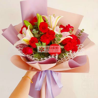 辽阳18朵红玫瑰百合，真情相守一生